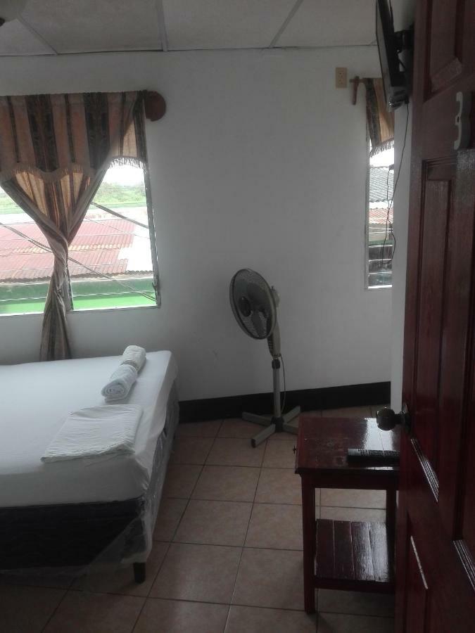 Hostal Don Frank San Carlos Exterior foto