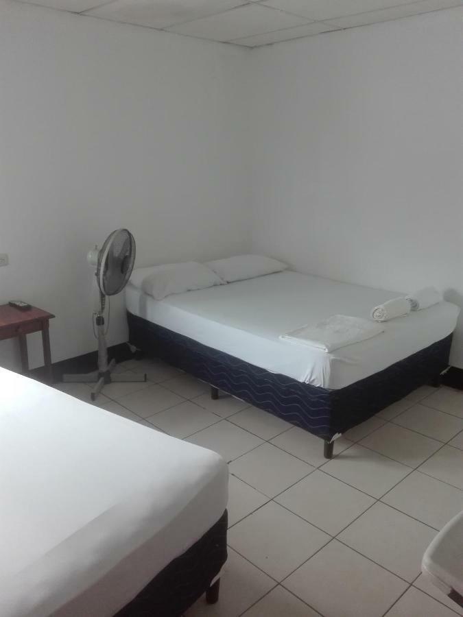 Hostal Don Frank San Carlos Exterior foto